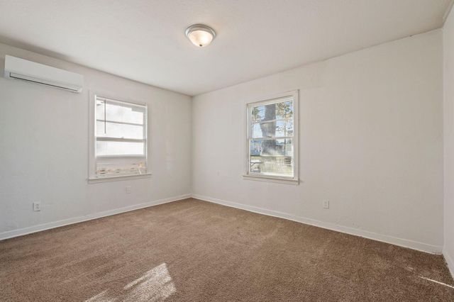 6717 Fairwood Road, Hitchcock, TX 77563