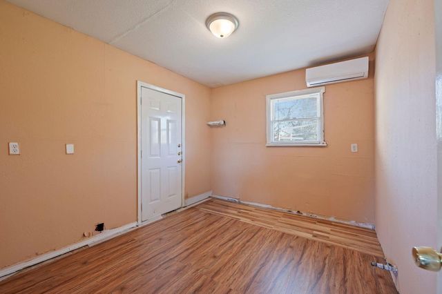 6717 Fairwood Road, Hitchcock, TX 77563