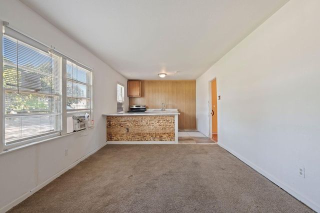 6717 Fairwood Road, Hitchcock, TX 77563