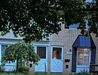 797 Hilldale Circle, Milford Village, MI 48381