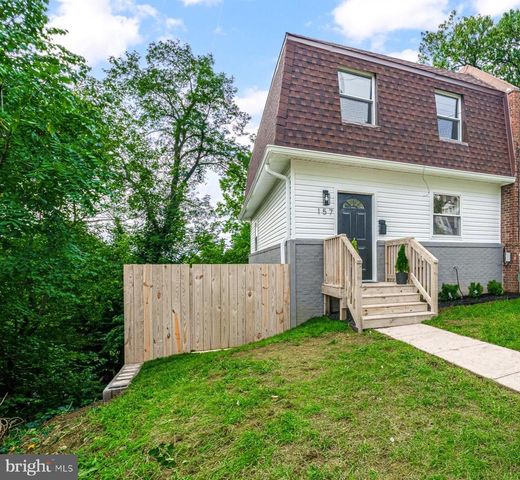 157 WILMINGTON PL SE, Washington, DC 20032