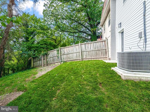 157 WILMINGTON PL SE, Washington, DC 20032