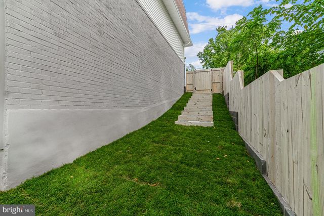 157 WILMINGTON PL SE, Washington, DC 20032