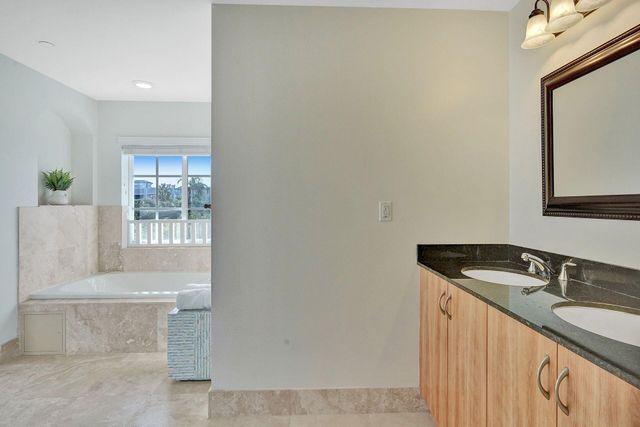 1931 Ne 2nd St 302, Deerfield Beach, FL 33441