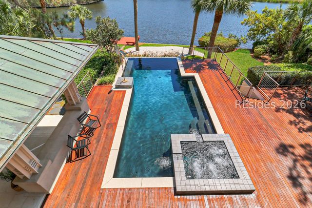 16 Full Sweep, Hilton Head Island, SC 29928