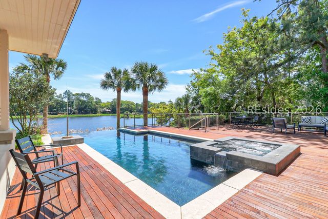 16 Full Sweep, Hilton Head Island, SC 29928