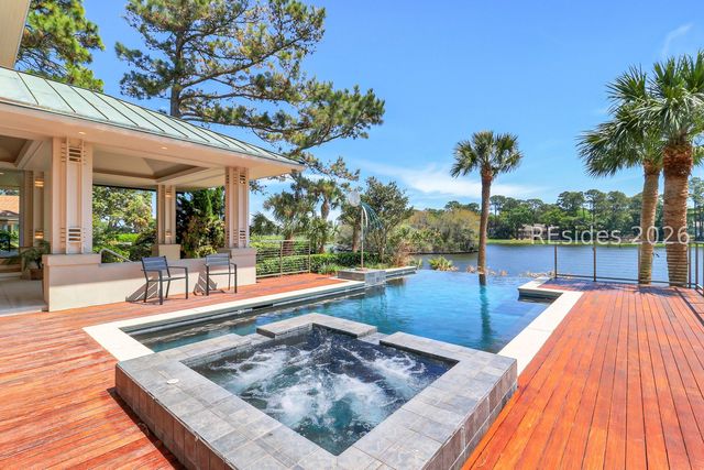 16 Full Sweep, Hilton Head Island, SC 29928