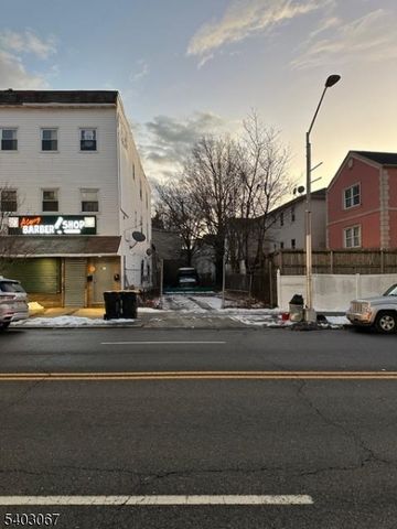 510 SO Orange Ave, Newark City, NJ 07103