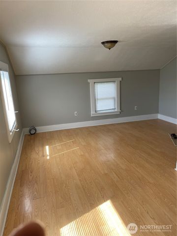 328 S Division Street, Auburn, WA 98001