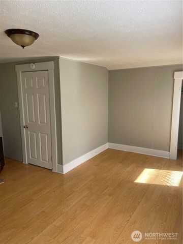 328 S Division Street, Auburn, WA 98001