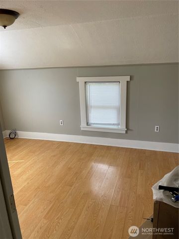 328 S Division Street, Auburn, WA 98001