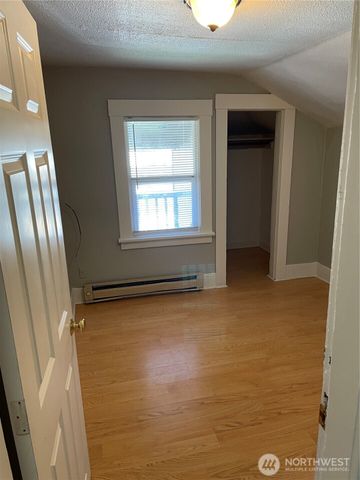 328 S Division Street, Auburn, WA 98001