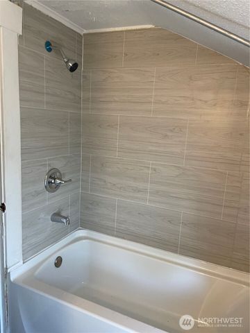 328 S Division Street, Auburn, WA 98001