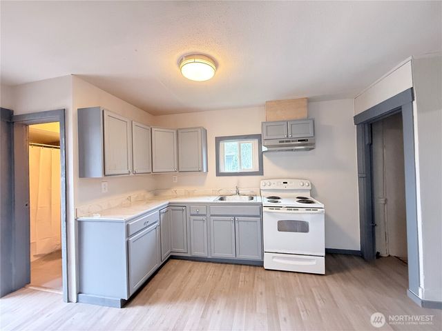 328 S Division Street, Auburn, WA 98001