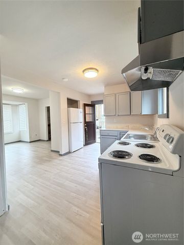 328 S Division Street, Auburn, WA 98001