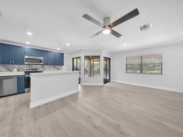 8407 Shadow Court 3-10, Coral Springs, FL 33071