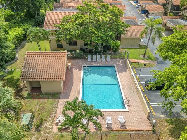 8407 Shadow Court 3-10, Coral Springs, FL 33071