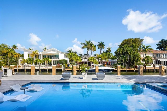 424 Coconut Isle Drive, Fort Lauderdale, FL 33301