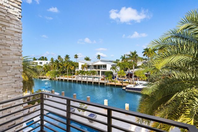 424 Coconut Isle Drive, Fort Lauderdale, FL 33301