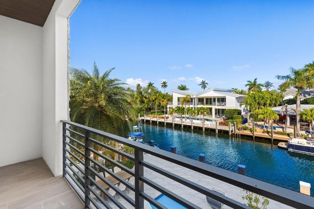 424 Coconut Isle Drive, Fort Lauderdale, FL 33301