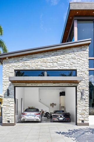424 Coconut Isle Drive, Fort Lauderdale, FL 33301