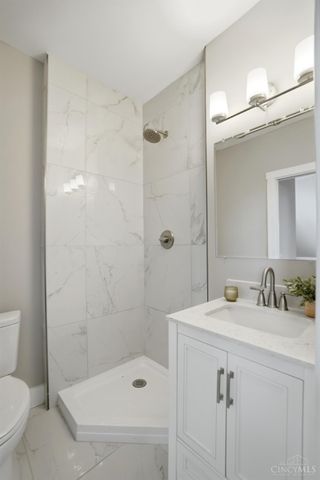 3244 Glenmore Avenue, Cincinnati, OH 45211