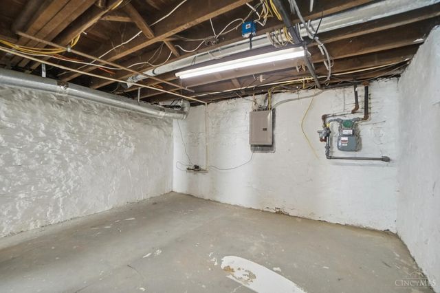 3244 Glenmore Avenue, Cincinnati, OH 45211