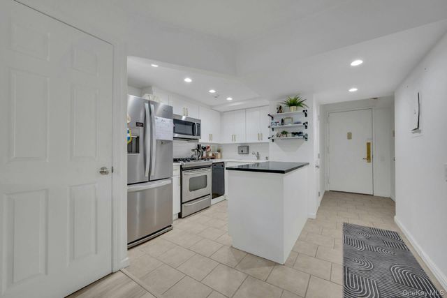 23 Water Grant Street 4I, Yonkers, NY 10701