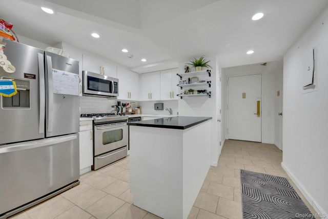 23 Water Grant Street 4I, Yonkers, NY 10701