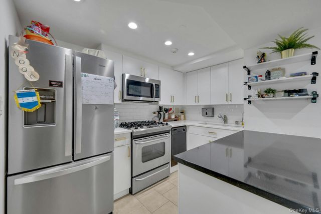 23 Water Grant Street 4I, Yonkers, NY 10701