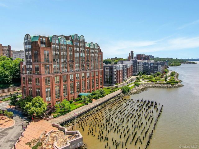 23 Water Grant Street 4I, Yonkers, NY 10701