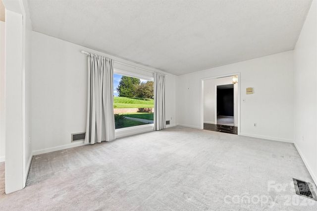 2796 Lakeview Drive, Lenoir, NC 28645