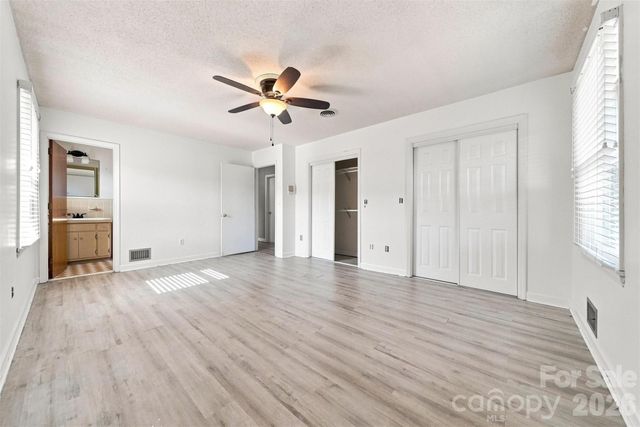 2796 Lakeview Drive, Lenoir, NC 28645
