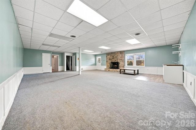2796 Lakeview Drive, Lenoir, NC 28645
