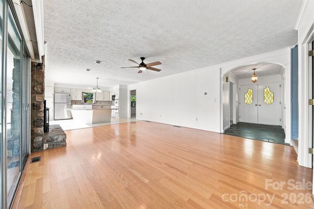 2796 Lakeview Drive, Lenoir, NC 28645