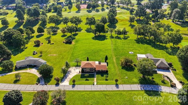 2796 Lakeview Drive, Lenoir, NC 28645