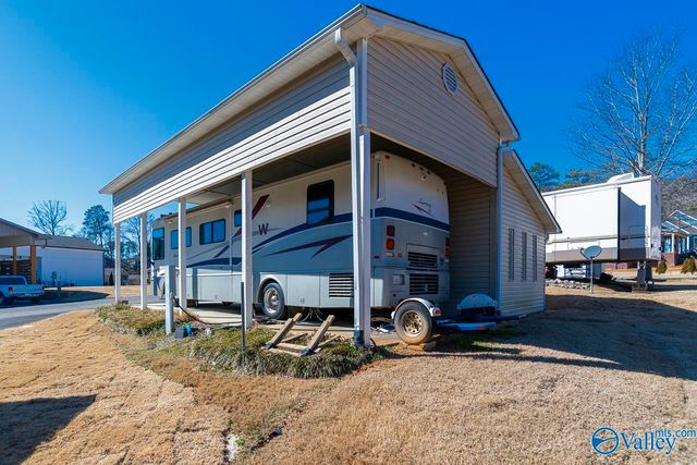 1727 Convict Camp Road, Guntersville, AL 35976