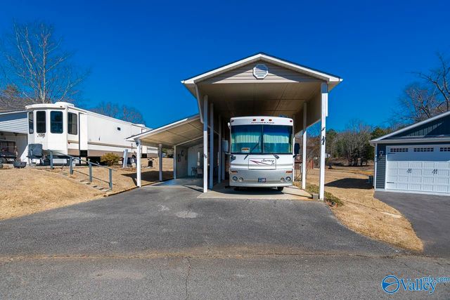 1727 Convict Camp Road, Guntersville, AL 35976