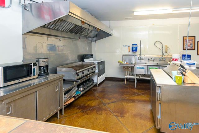 1727 Convict Camp Road, Guntersville, AL 35976