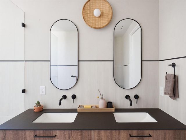 1000 Gullett ST 2, Austin, TX 78702