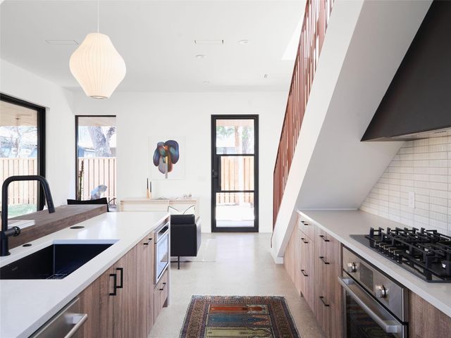 1000 Gullett ST 2, Austin, TX 78702