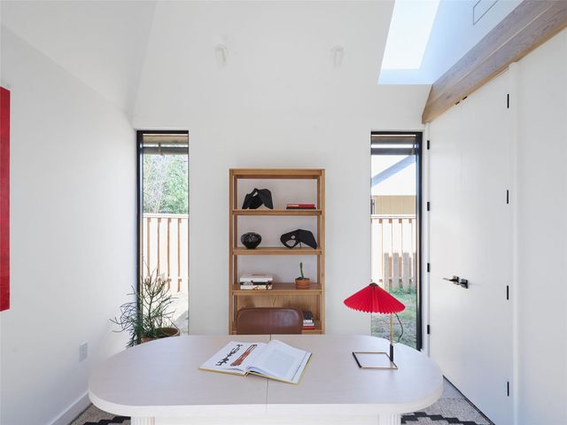 1000 Gullett ST 2, Austin, TX 78702