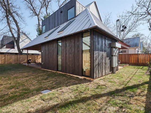 1000 Gullett ST 2, Austin, TX 78702