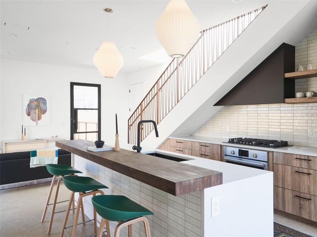 1000 Gullett ST 2, Austin, TX 78702