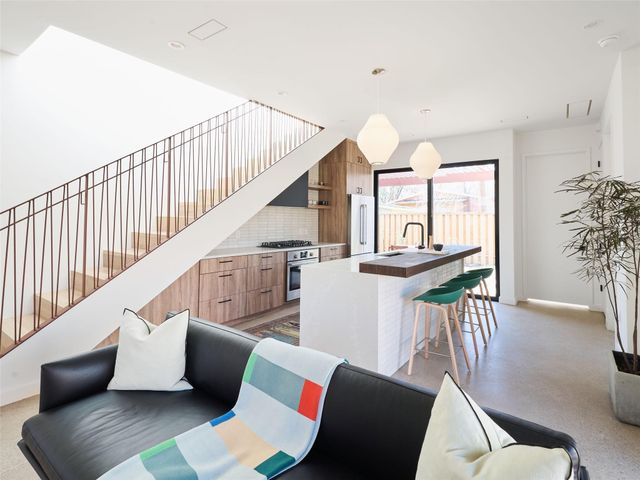 1000 Gullett ST 2, Austin, TX 78702