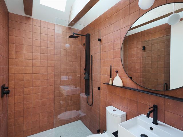 1000 Gullett ST 2, Austin, TX 78702