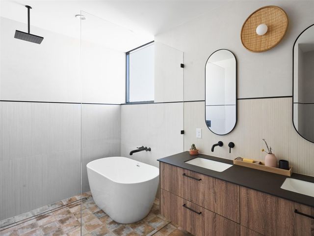 1000 Gullett ST 2, Austin, TX 78702