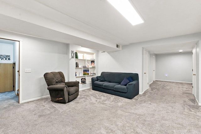 893 Chalfont Drive, Sun Prairie, WI 53590