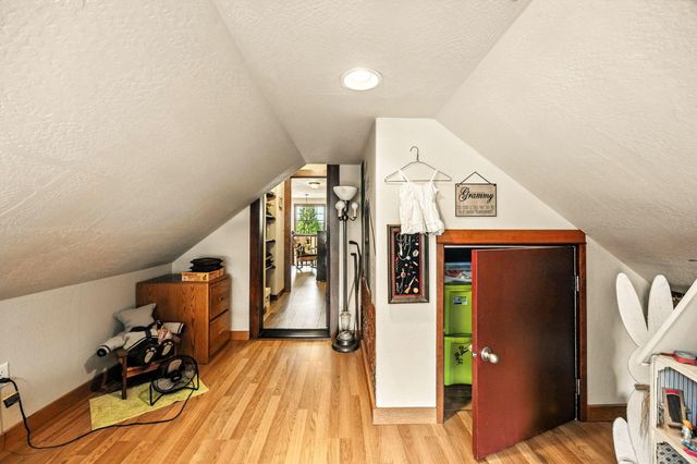 560 Shafer Lane, Jacksonville, OR 97530