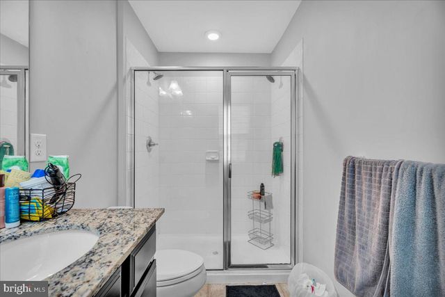 111 VILLAGE GREEN LN, Sicklerville, NJ 08081